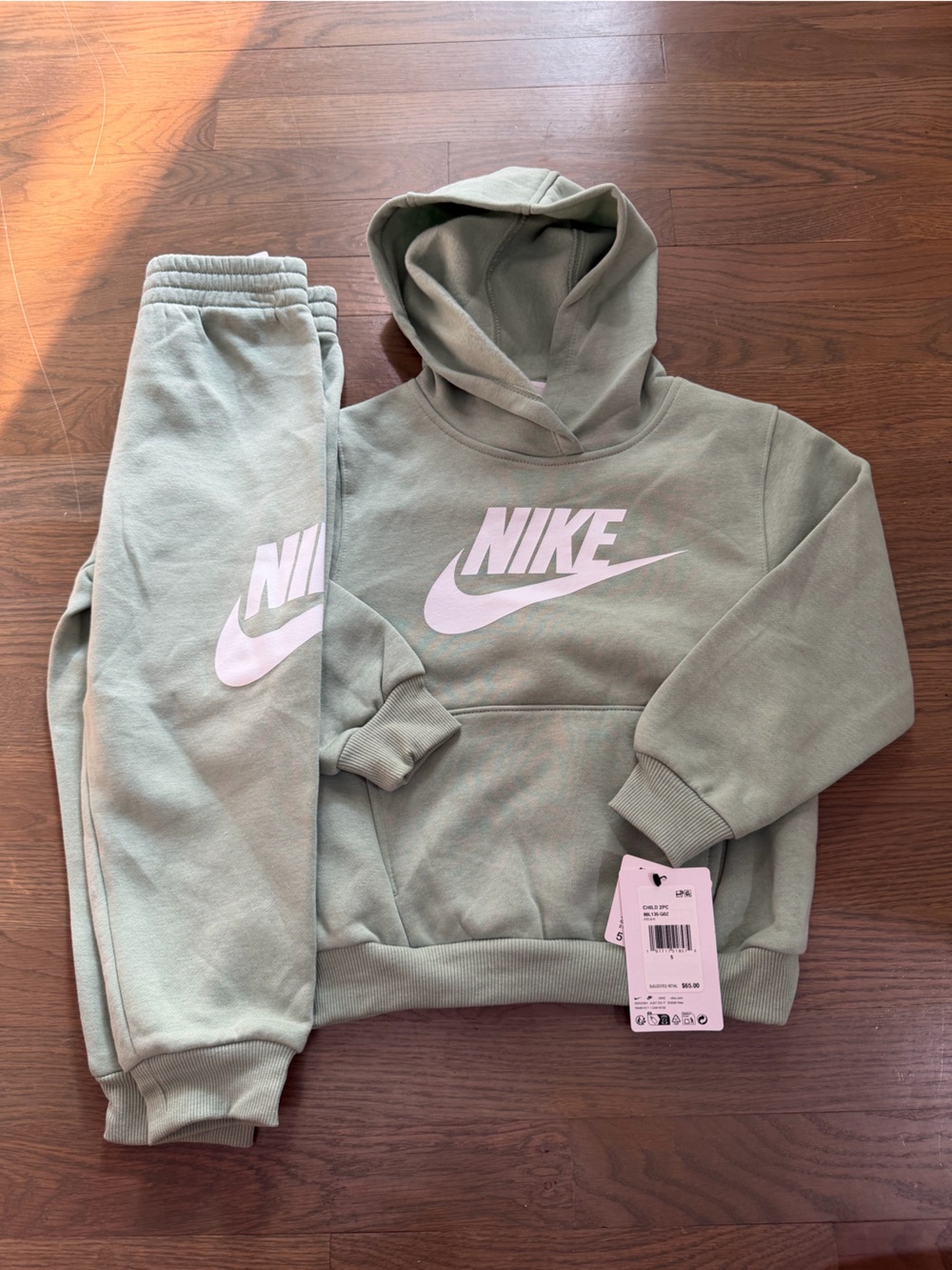 Nike Kids Sage Green Hoodie & Jogger Set with White Logo size 5